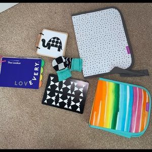 Lovevery Playkit - The Looker